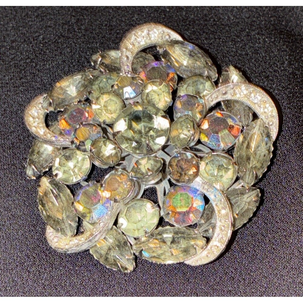 Vtg 1950s Karu Arke Olivine Green Aurora Borealis Rhinestone Pinwheel Brooch Pin
